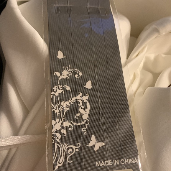 NWT! Cocktail or wedding dress, ivory, beautiful brand new - Picture 6 of 6